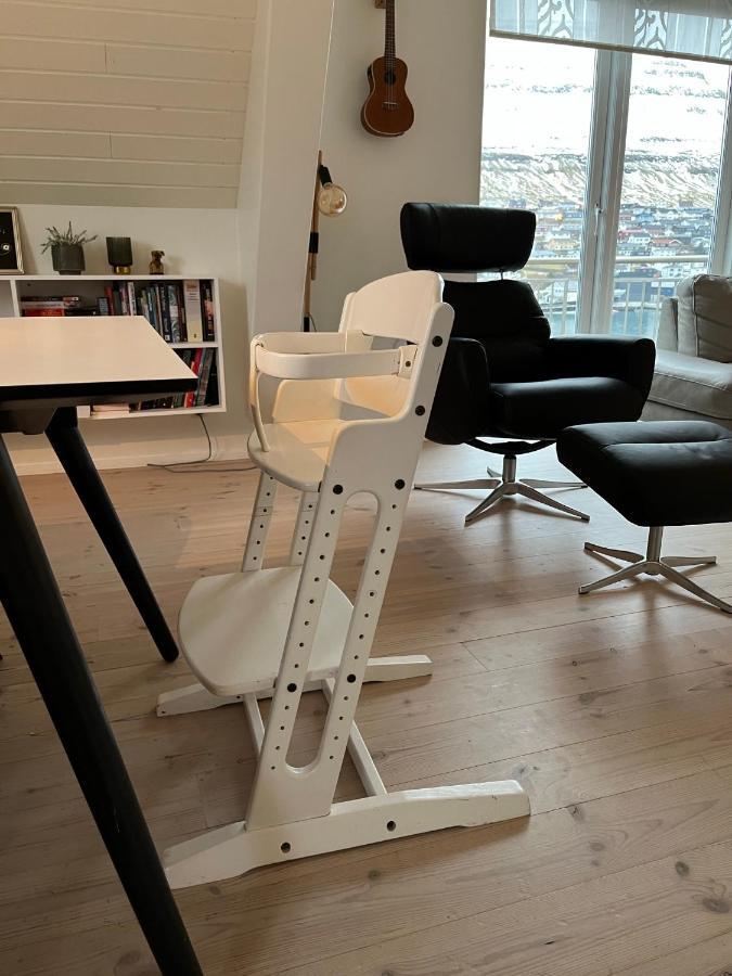 Apartment Downtown - Great View! Klaksvík Екстериор снимка