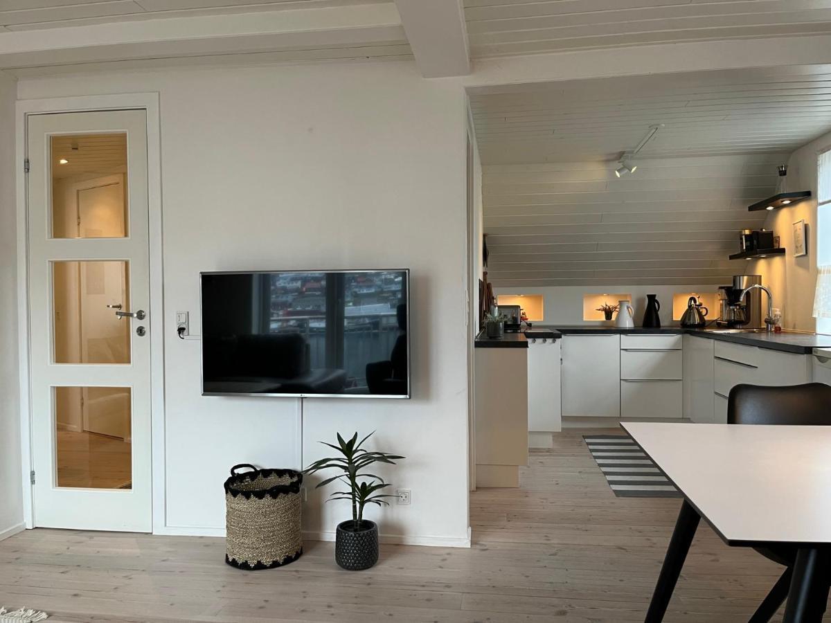 Apartment Downtown - Great View! Klaksvík Екстериор снимка