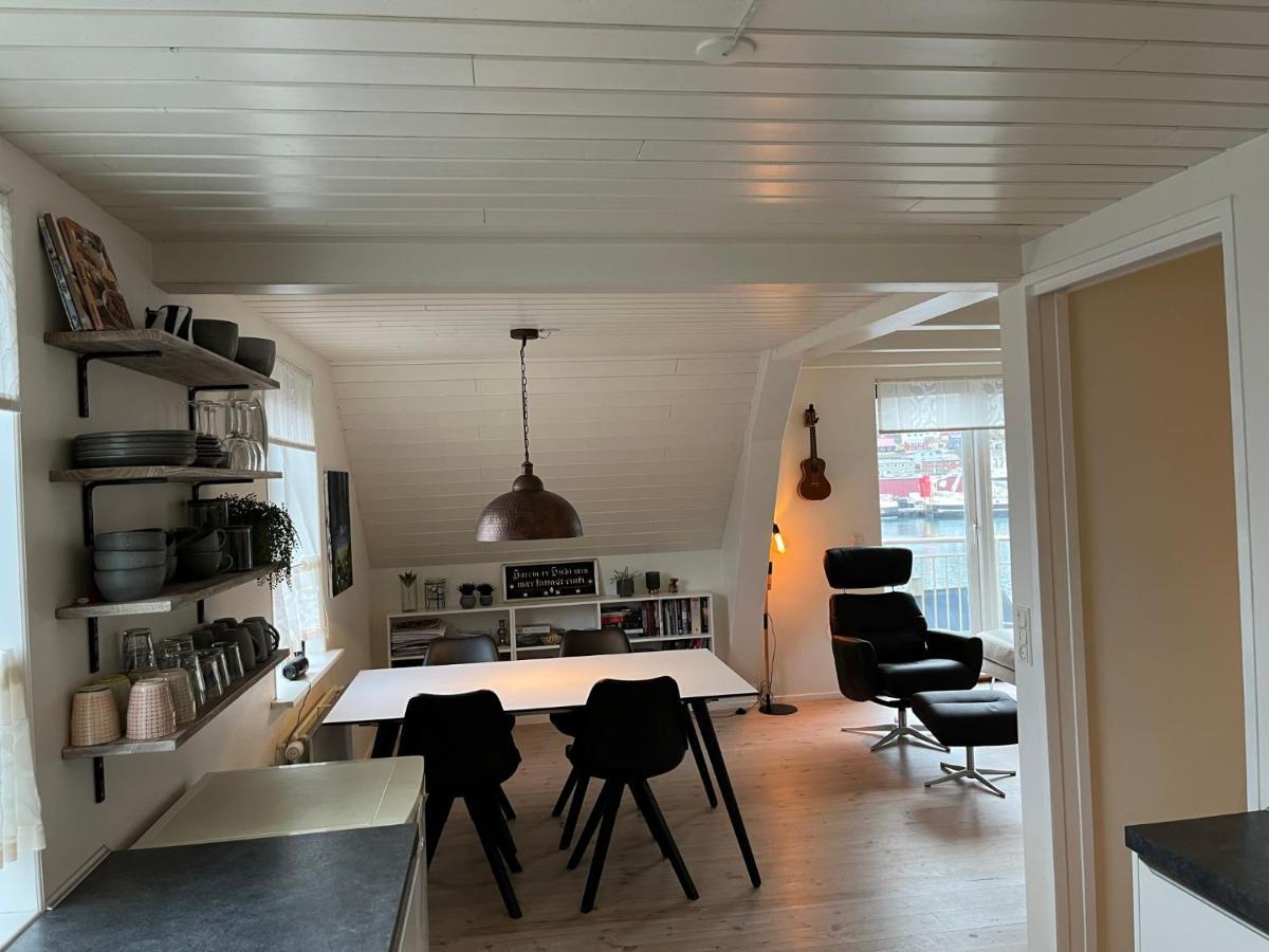 Apartment Downtown - Great View! Klaksvík Екстериор снимка