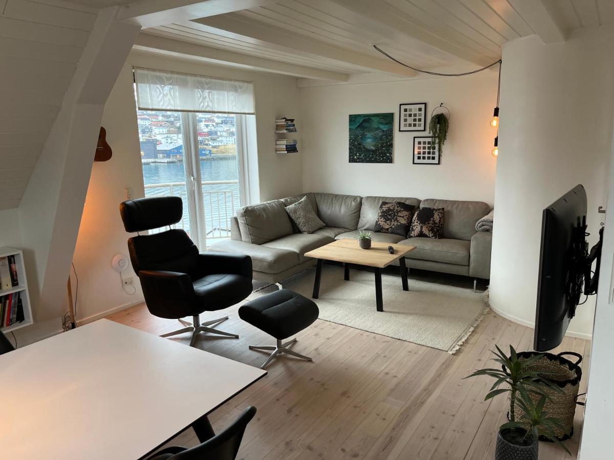 Apartment Downtown - Great View! Klaksvík Екстериор снимка